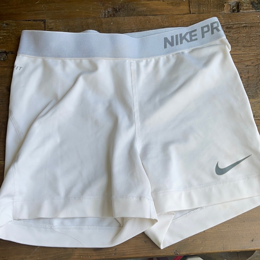 Nike Pro 3” shorts